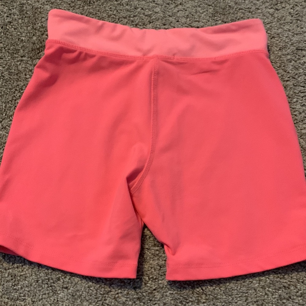 Gap Shorts - Picture 5 of 5